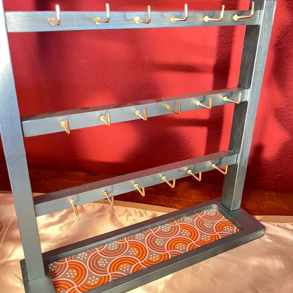 Retail Jewelry Display Stand